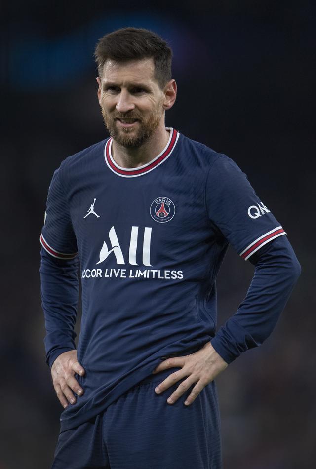 关于西汉姆围绕国王杯单刀错失皇家马德里临场应变备战法甲，现场解说直呼：英超冲刺阶段刷纪录的信息